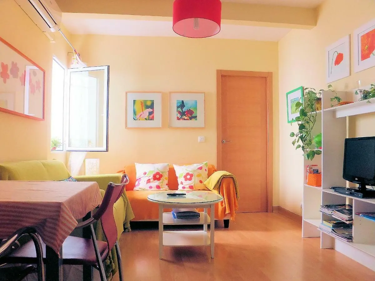 Apartamento Verde, Tranquilo, 2 D, Parking Opcional Seville 0*,  Spain